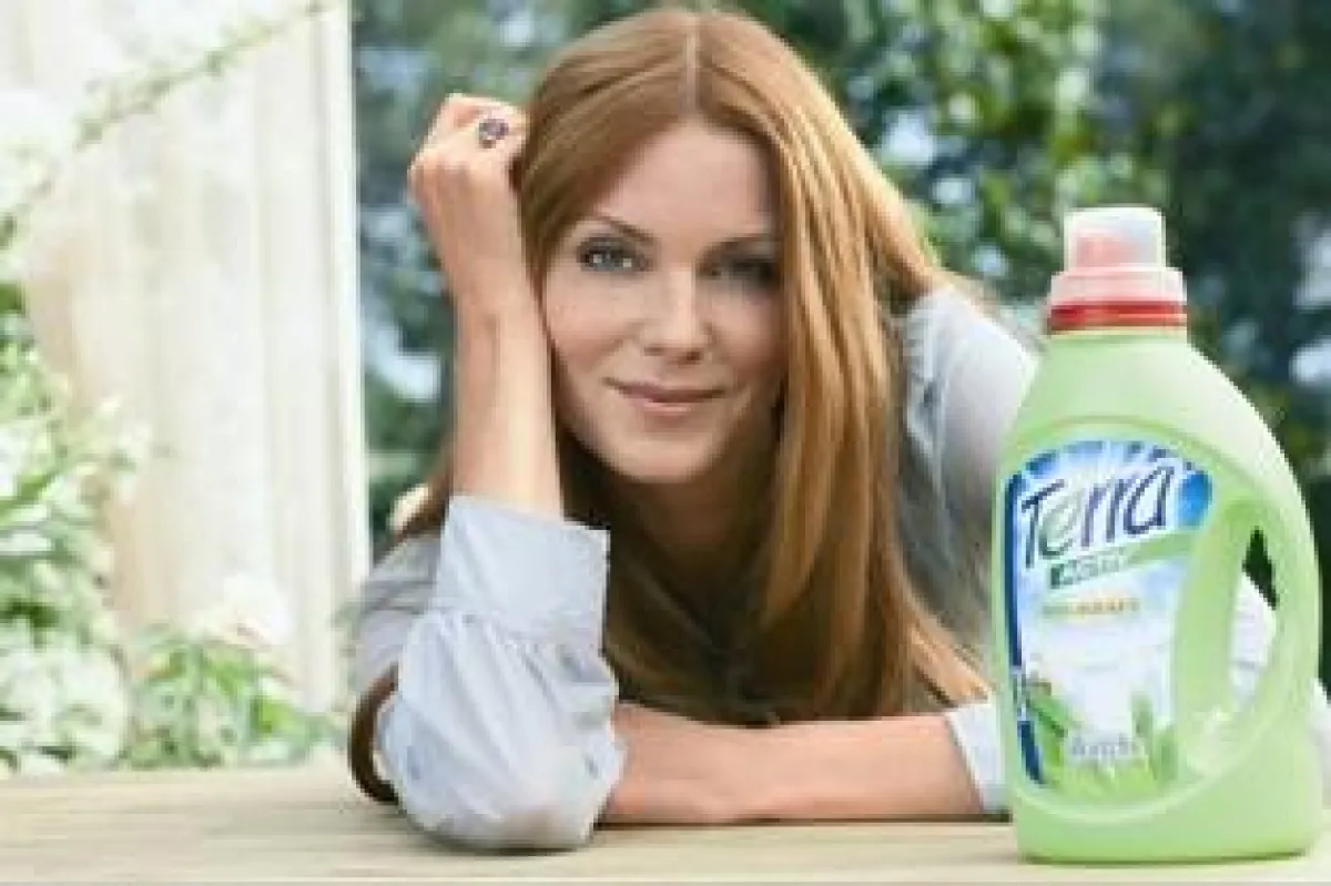Esther Schweins wirbt für Terra Activ