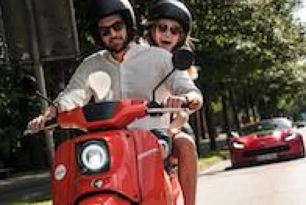 Über 200 Elektro-Roller für das Sharing-System der emmy von Bürgern finanziert Bild: Über 200 Elektro-Roller für das Sharing-System der emmy von Bürgern finanziert