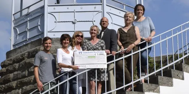 Bild: Gesundheitsforum Eningen erhaelt grosszuegige Spende von APROS Consulting