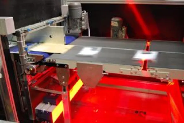 Bild: Sortierung der Hauspost bei spanischer Bank - VIPAC liest Barcodes und archiviert Bilder zur Nachverfolgung