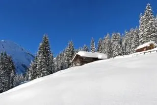 Bild: Tirol und die Ostsee sind Top-Reiseziele für Silvester
