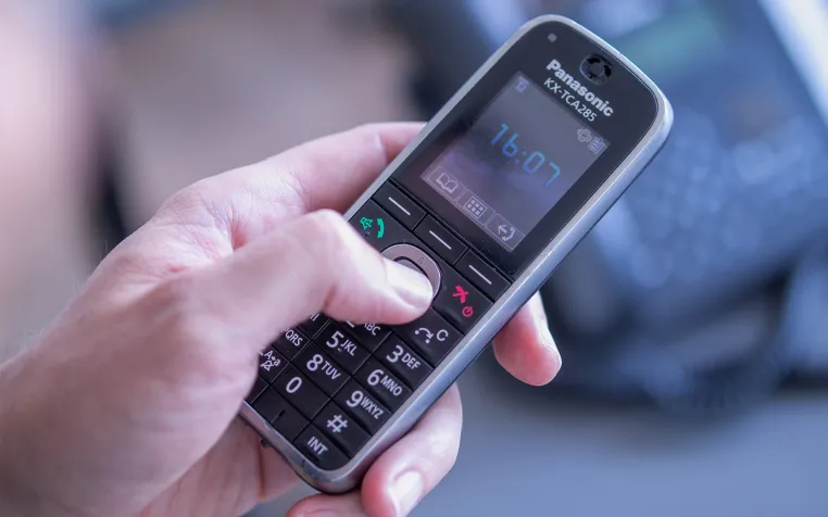 Panasonic Telefonanlagen: Alternative Möglichkeiten für Seniorenheime Bild: Panasonic Telefonanlagen: Alternative Möglichkeiten für Seniorenheime