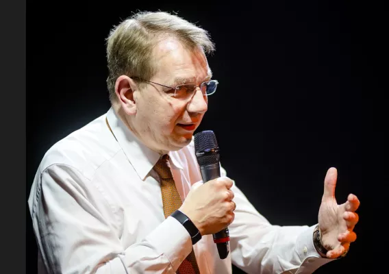 Westerwälder Unternehmer begeistert mit Vortrag zur lebenswerten Zukunft Bild: Westerwälder Unternehmer begeistert mit Vortrag zur lebenswerten Zukunft