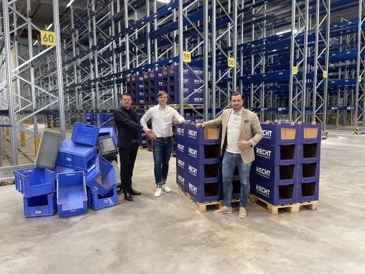 Bild: Pappe statt Plastik: RECHT Logistik Gruppe bestellt 50.000 Lagerkartons