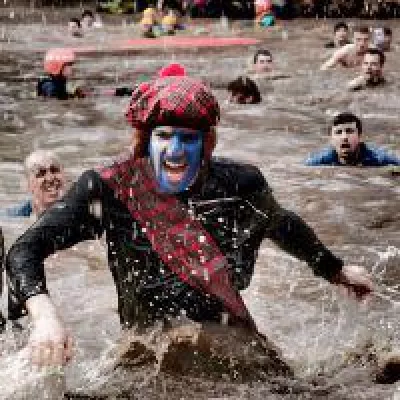 Schmutzig und hart: Extrem-Hindernis-Lauf HELL of the BRAVE Bild: Schmutzig und hart: Extrem-Hindernis-Lauf HELL of the BRAVE
