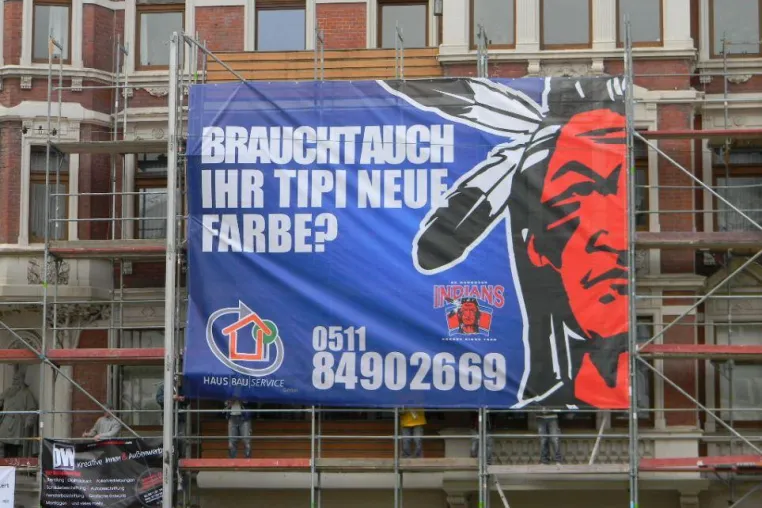 Bild: Frühzeitige Verlängerung: Haus-Bau-Service bekennt sich zu Partnerschaft mit den EC Hannover Indians