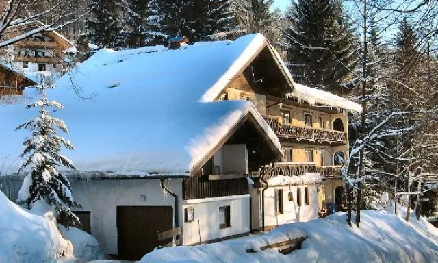 Bild: Villa Montana Bodenmais erhält den wichtigen HolidayCheck Award 2008