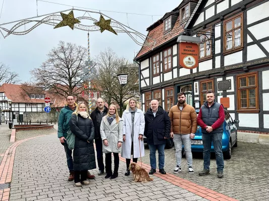 Bild: Im Austausch mit den neuen Gewerbetreibenden in Fallersleben