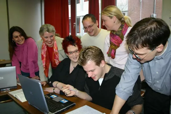 Bild: Rheinische Akademie informiert über Weiterbildung zum staatlich geprüften Betriebswirt