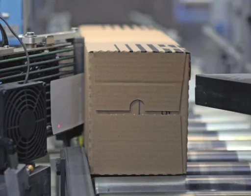 Bild: Print & Apply in der automatisierten Fertigung: Große Auswahl an Etikettierern ist ein Verkaufsargument