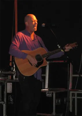 Bild: Chris Lastelle: CD-Release-Party zum ersten europäischen Album