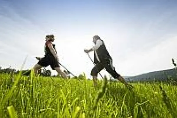 Bild: Aktivurlaub in Bayern - Nordic Walking, Wandern, Langlauf