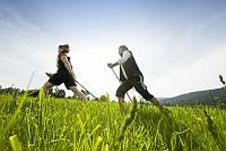 Aktivurlaub in Bayern - Nordic Walking, Wandern, Langlauf Bild: Aktivurlaub in Bayern - Nordic Walking, Wandern, Langlauf