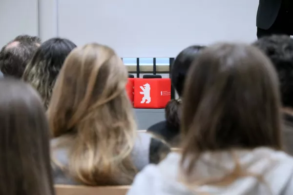 Bild: Demokratie leben – eine ZuMutung?