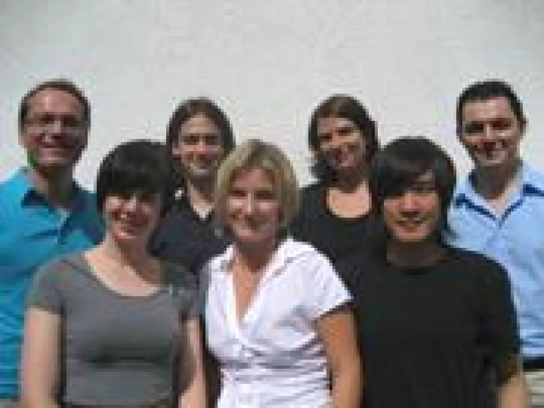 hinten v. li.: Stengl, Bosen, Trilsbach, Rodríguez-Mancheño; vorne v. li.: McBean, Thiele, Kitahama