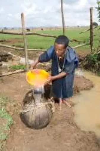 Bild: Trinkwasser-Initiative von Volvic und UNICEF vermeldet erfolgreichen Zwischenstand