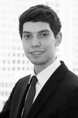 Bild: David Pikart spricht beim Online Marketing Forum 2012 über Real-Time-Bidding - Evania verlost zwei Freikarten