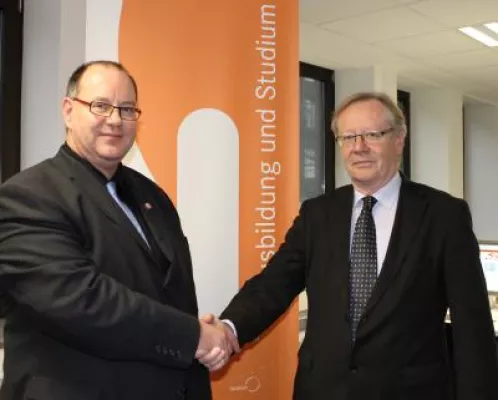 Bild: Rektor der SRH besucht die Agentur für Arbeit Hamm