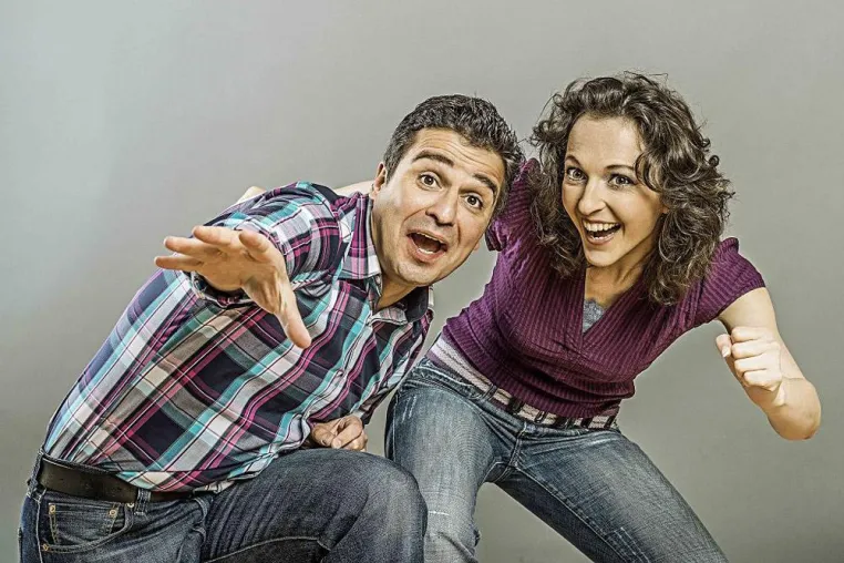 Bild: Improtheater „zweifellos zu dritt“ in der Kulturwerkstatt