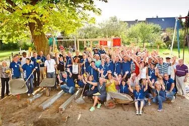 Bild: Gutes tun im Team: DOMSET setzt CSR-Maßnahme für TFG Transfracht um