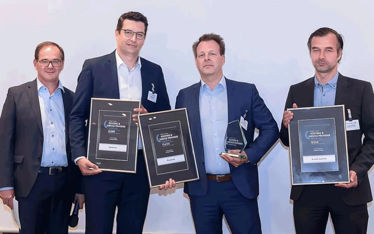Die Gewinner (von links nach rechts): SILBER: SysEleven, PLATIN: Plusserver, GOLD: Arvato Systems