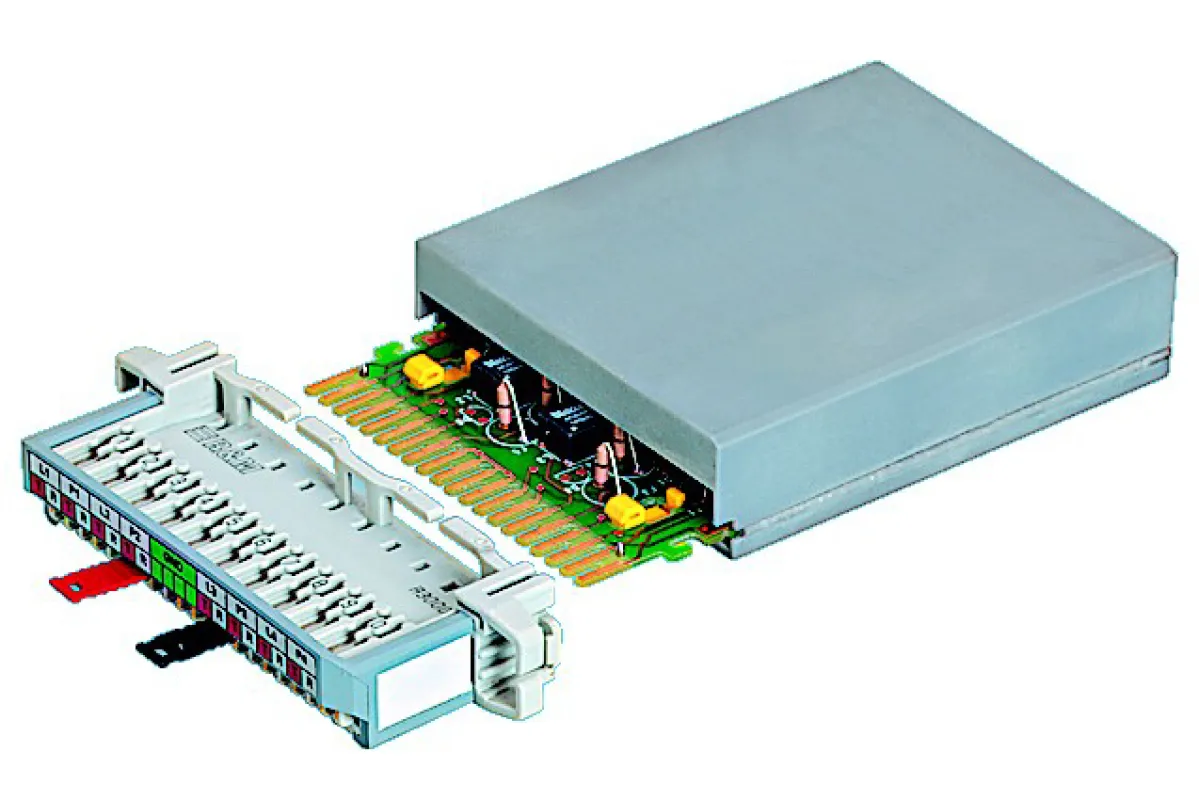 Kleine Karte, grosse Wirkung: Mit dem ADSL-Splitter von R&M können Telekomgesellschaften die DSL-Versorgung effizienter vorantreiben.
