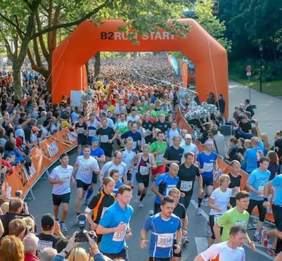 Neuer Standort bei der Deutschen Firmenlaufmeisterschaft: Mit Frankfurt wird die B2RUN Serie weiter ausgebaut Bild: Neuer Standort bei der Deutschen Firmenlaufmeisterschaft: Mit Frankfurt wird die B2RUN Serie weiter ausgebaut