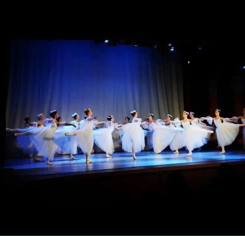 Absolventinnen bei der Ballett Gala 2015