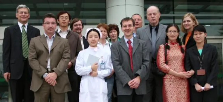 Bild: Wissenschaftler und Studierende der Gesundheitswirtschaft zu Gast in China