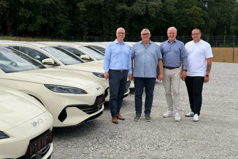 Bild: DIE Transform GmbH bringt BYD SEAL 6 DM-i Touring als Taxi auf die Straße