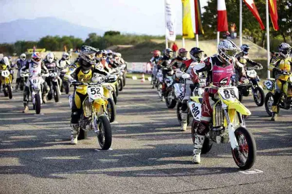 Bild: Int. Deutsche Supermoto Meisterschaft im Gewerbepark Breisgau 11./12. September 2010