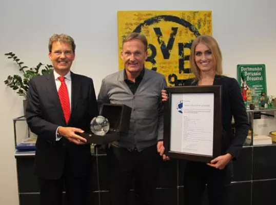 Bild: Der Award des Internationalen Marken-Kolloquiums ist beim BVB eingezogen