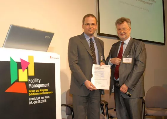 Lohnender Masterstudiengang Facility Management - Absolvent Stephan Liedel gewinnt GEFMA-Förderpreis Bild: Lohnender Masterstudiengang Facility Management - Absolvent Stephan Liedel gewinnt GEFMA-Förderpreis