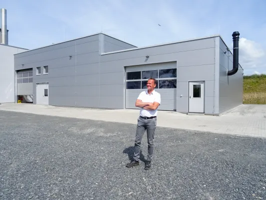 Gras-Kunststoff aus dem Odenwald bundesweit gefragt - Biowert vervierfacht Produktionskapazität Bild: Gras-Kunststoff aus dem Odenwald bundesweit gefragt - Biowert vervierfacht Produktionskapazität