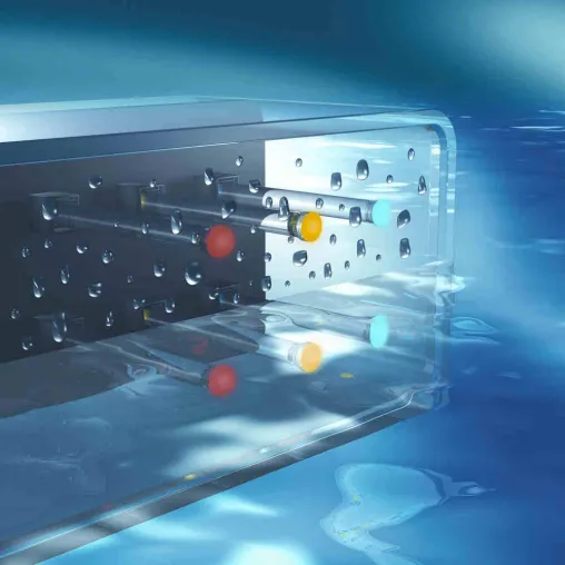 Bild: Waterproof - Lichtleiter für Frontplatten getestet nach IP 68