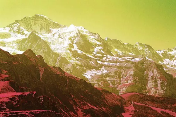 Bild: Der Berg ruft: Anna Borgman POINT OF VIEW @ VLASAKcontemporary