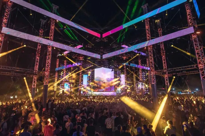 Bild: Ein Rigg voller Proteus für die Nature One