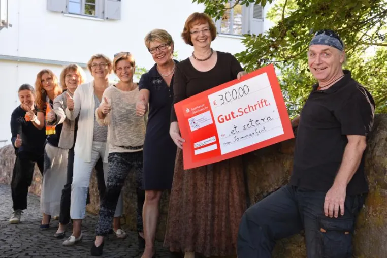 Bild: „Aufgeweckt“ spendet für „et zetera“