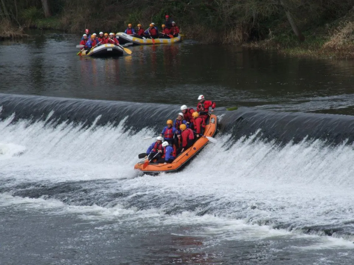 Die Gruppe bei der Rafting-Tour