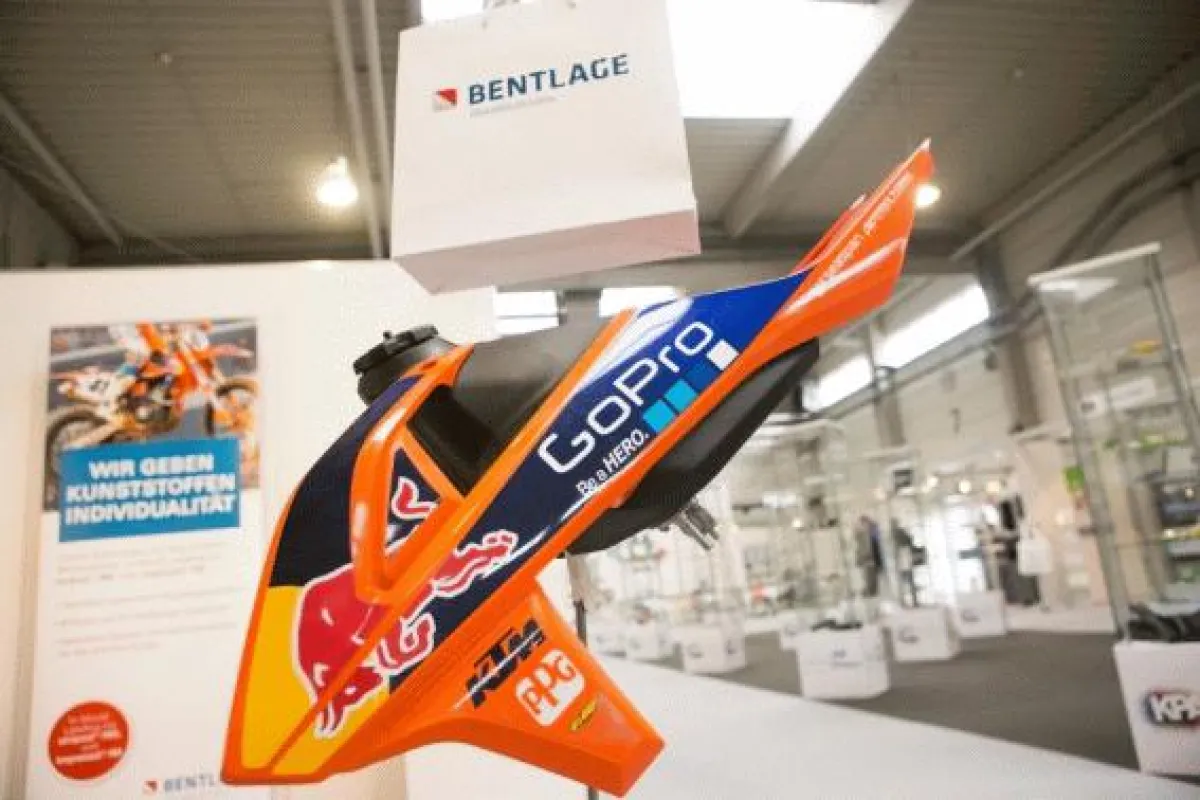 Optimal fürs Branding: IML-Folien verbinden sich mit fast jedem Kunststoff © bsb-bentlage GmbH