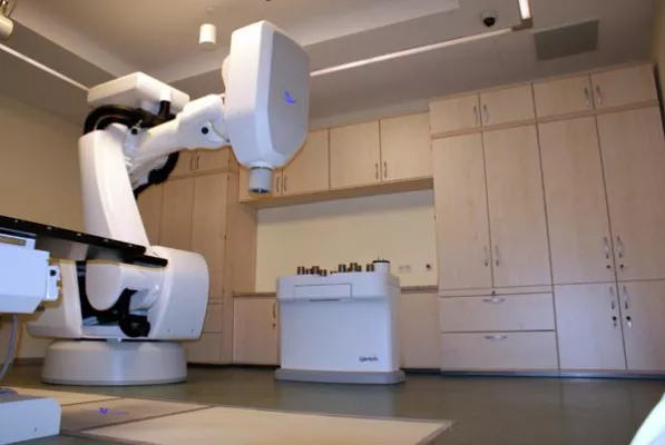 Bild: CyberKnife Zentrum Norddeutschland behandelt erste Patienten
