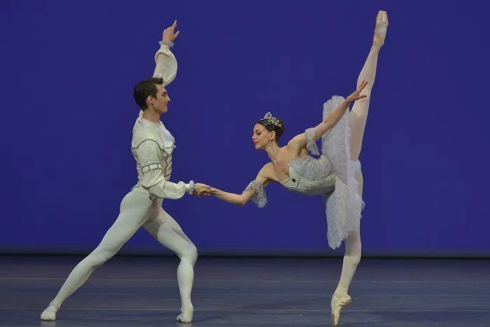 Ballett-Gala "Young Ballet of the World" Spitzentreffen der jungen Stars des Balletts Bild: Ballett-Gala "Young Ballet of the World" Spitzentreffen der jungen Stars des Balletts