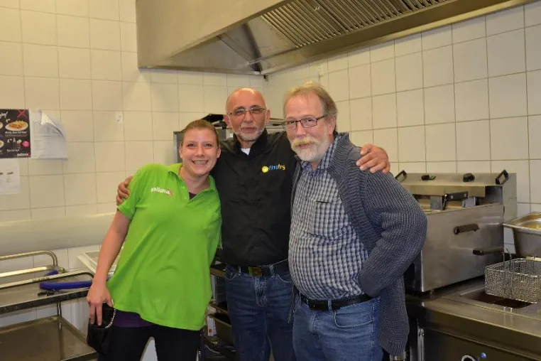 Trendmöbelhaus mömax setzt auf mobilen Fritteusen-Service von Filtafry Bild: Trendmöbelhaus mömax setzt auf mobilen Fritteusen-Service von Filtafry