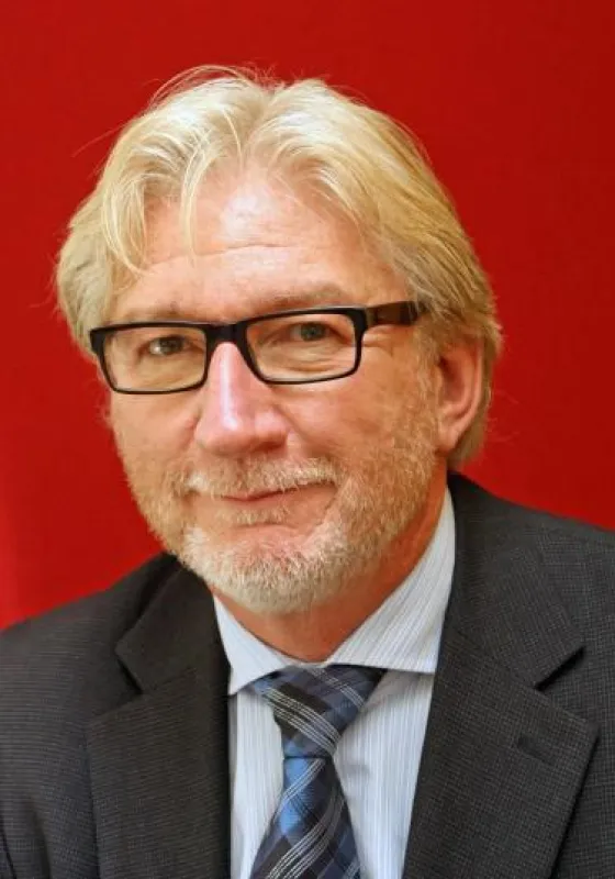 Dr. med. Gerhard Friedrich, Chefarzt der Klinik für Psychosomatische Medizin aus dem Ameos Klinikum.