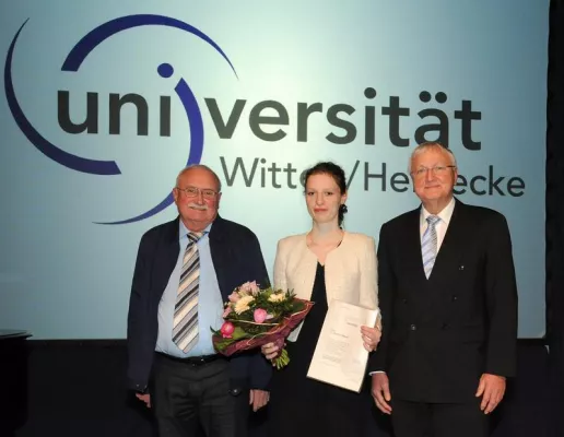 Bild: Fördergemeinschaft für Zahnmedizin der UW/H vergibt zum 15. Mal den Promotionspreis für Zahnmedizin