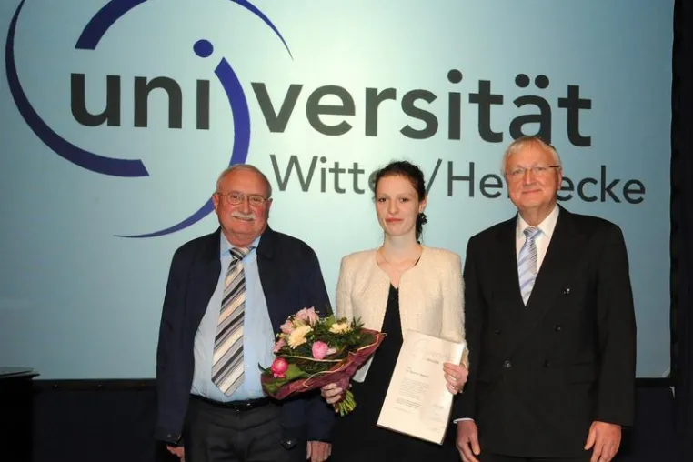 Bild: Fördergemeinschaft für Zahnmedizin der UW/H vergibt zum 15. Mal den Promotionspreis für Zahnmedizin