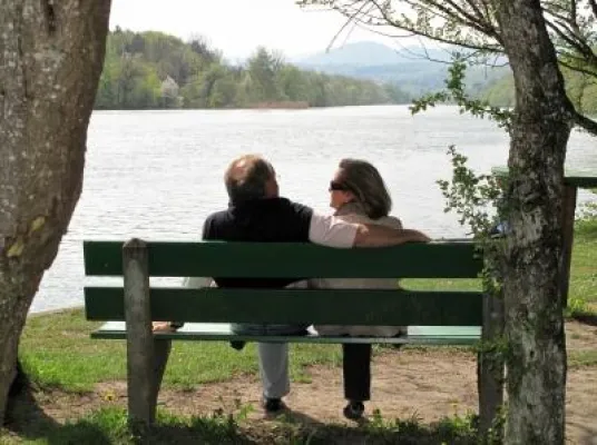 Die Sterbegeldversicherung im Focus von Stiftung Finanztest Bild: Die Sterbegeldversicherung im Focus von Stiftung Finanztest