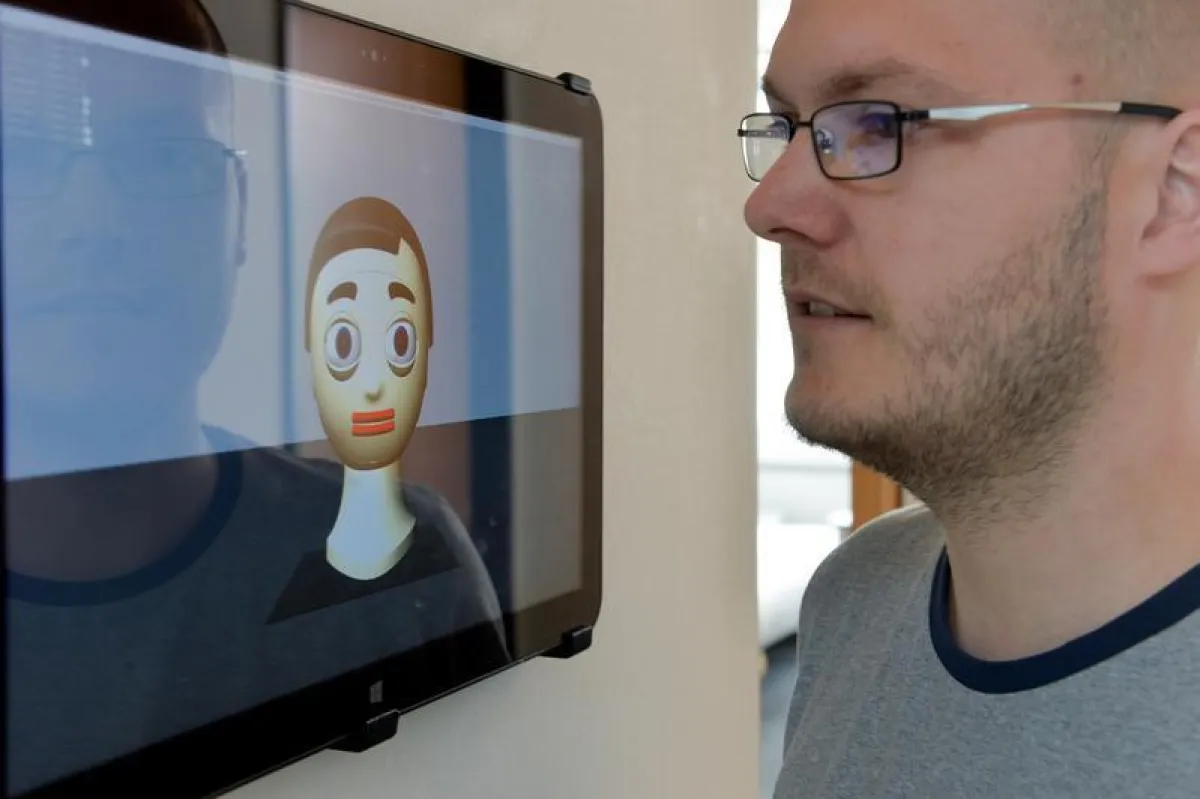 Bei der Tagung geht es um künstliche „Agenten“, handlungsfähige Systeme wie Flobi, der als Avatar (Bild) und als Roboter eingesetzt wird. Foto: CITEC/ Universität Bielefeld (Foto: CITEC/Universität Bi
