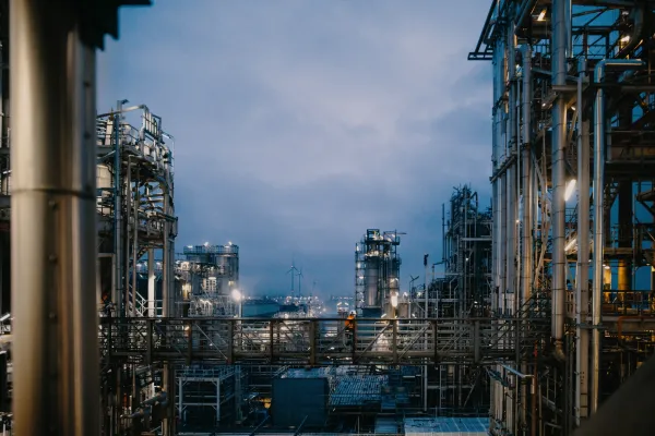 Hafen Antwerpen-Brügge: Symbiose zwischen der chemischen Industrie und der Energietransformation in Europa Bild: Hafen Antwerpen-Brügge: Symbiose zwischen der chemischen Industrie und der Energietransformation in Europa