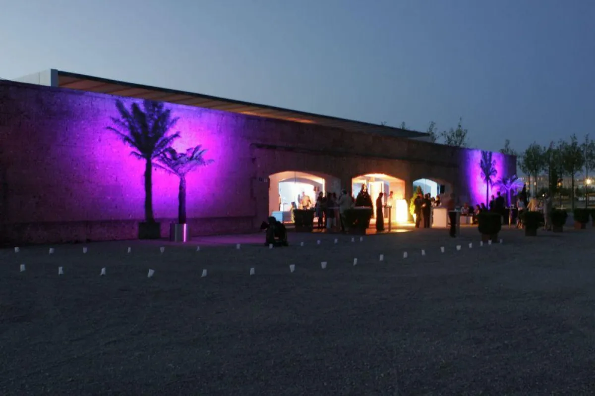BUGA LOUNGE außen